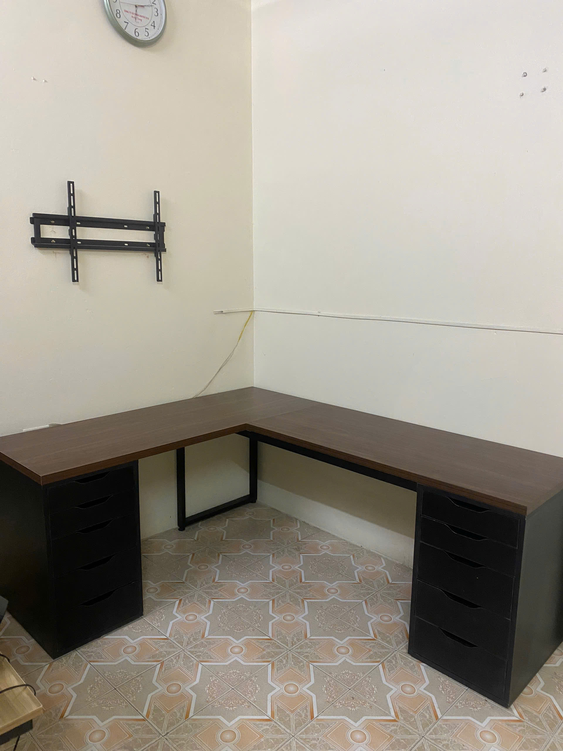 Bàn Ikea chữ L 2 Hộc - Chất liệu gỗ MDF Phủ Melamin Chống Thấm và Chống Xước - Ảnh 6
