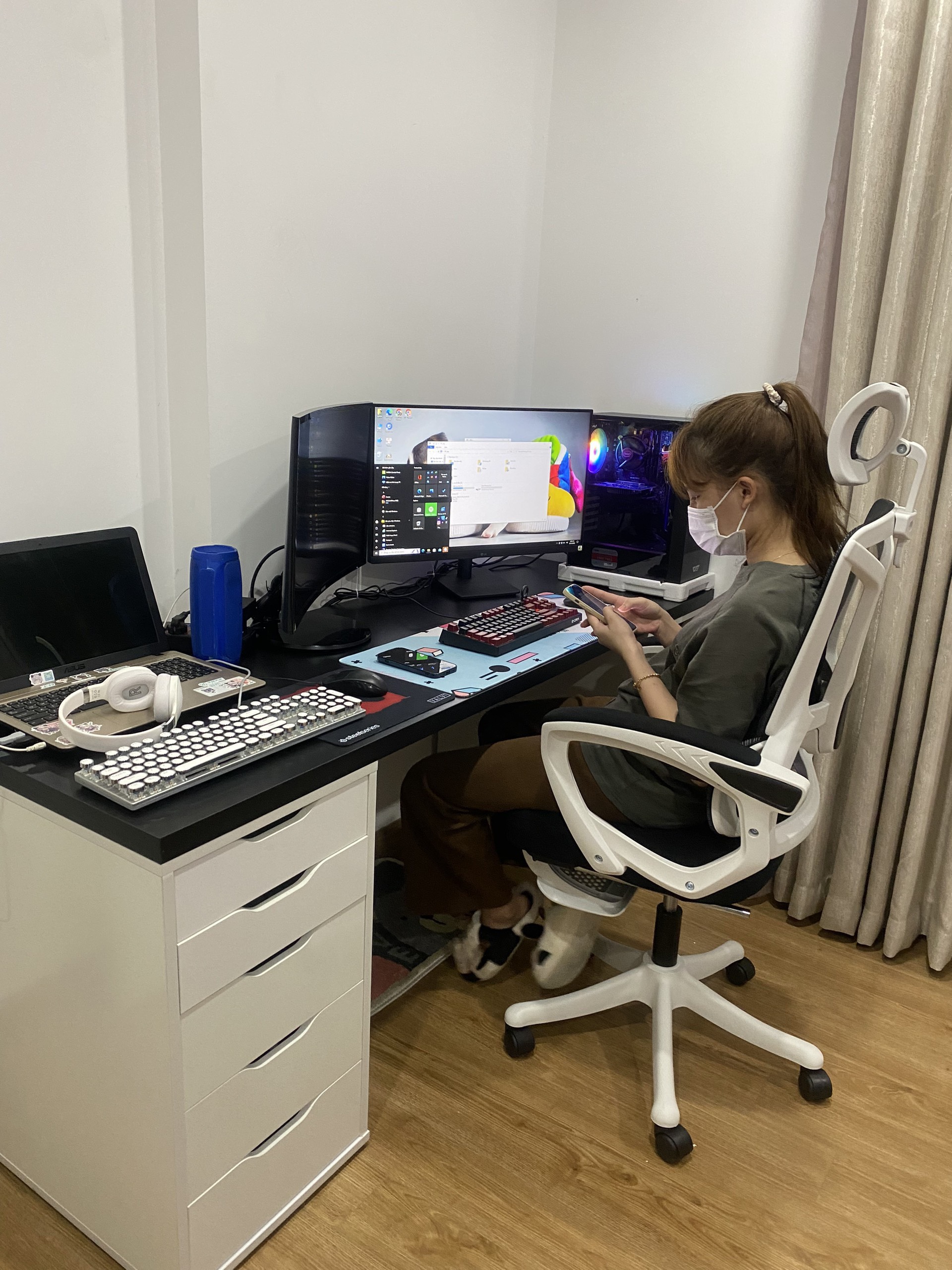 Combo bàn ghế CTH S07 + bàn Gaming Ikea